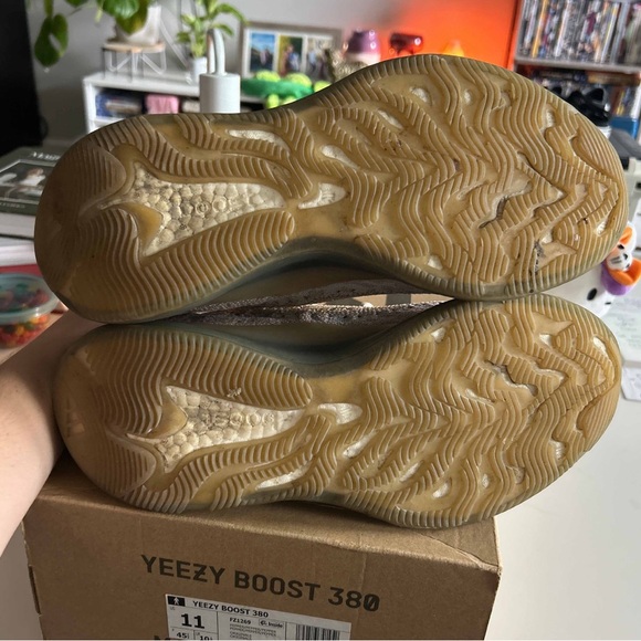 Yeezy Boost 380 ‘Pepper’ - Picture 3 of 5